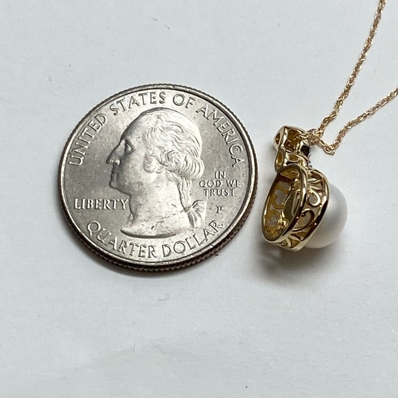 10K Yellow Gold 8mm Cultured Pearl and 0.06ct twt Diamond Pendant with Chain NEW - Picture 10 of 10